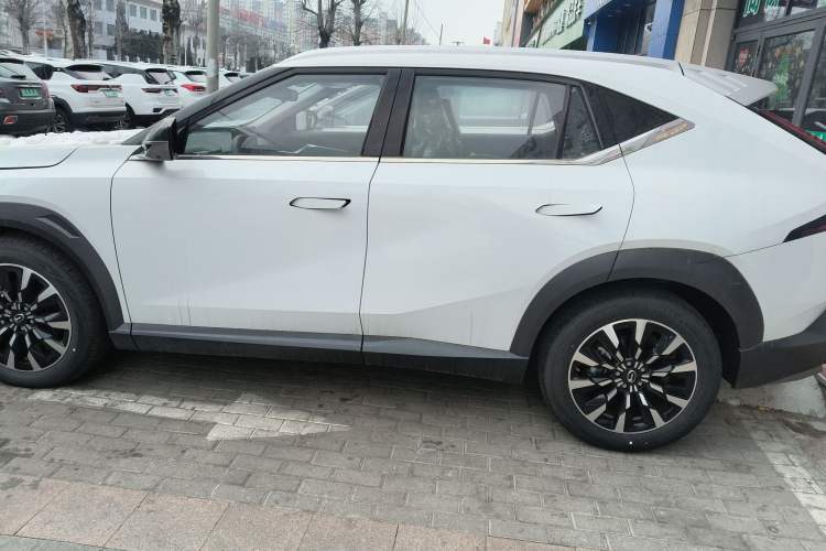 Used GAC Trumpchi EMKOO 2022 1.5T Supernova Pro Edition Left Side