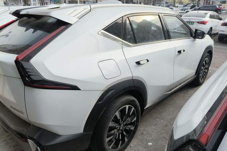 Used GAC Trumpchi EMKOO 2022 1.5T Supernova Pro Edition Rear Right 45 Deg
