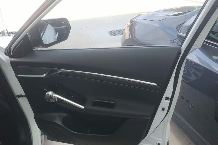 Used GAC Trumpchi EMKOO 2022 1.5T Supernova Max Edition Right Front Door Interior