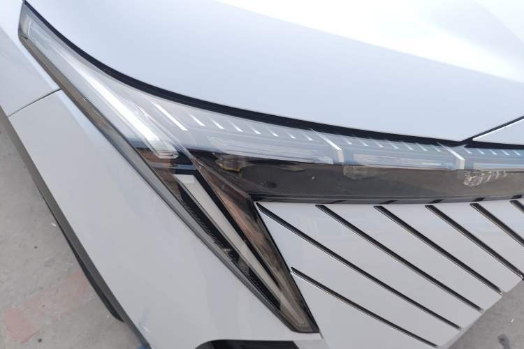 Used GAC Trumpchi EMKOO 2022 2.0T Neutron Star Max Edition Right Front Headlight