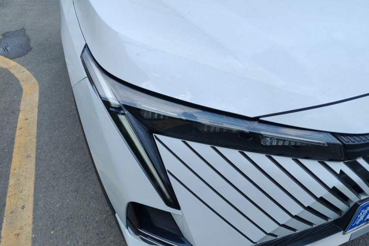 Used GAC Trumpchi EMKOO 2022 1.5T Supernova Pro Edition Right Front Headlight
