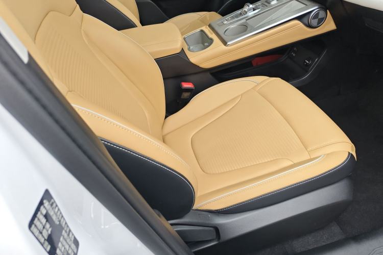 Used GAC Trumpchi EMKOO 2022 2.0 ATK Gemini Edition Right Front Seat