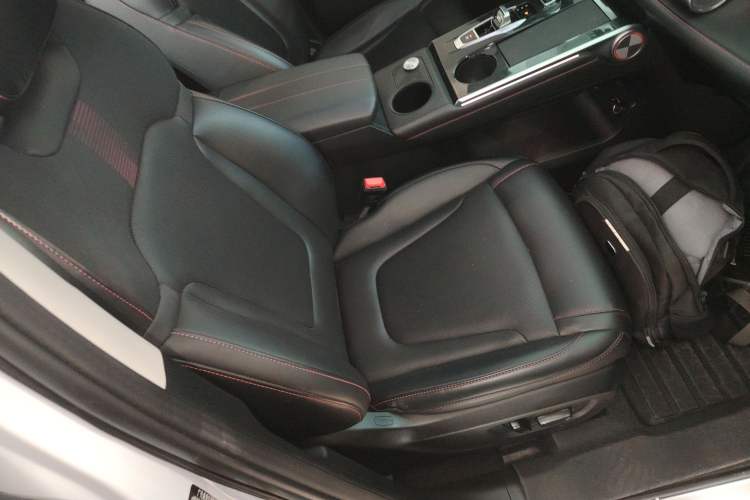 Used GAC Trumpchi EMKOO 2022 2.0 ATK TwinStar Max Edition Right Front Seat
