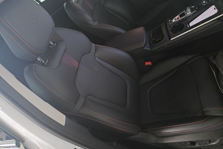 Used GAC Trumpchi EMKOO 2022 2.0 ATK TwinStar Pro Edition Right Front Seat