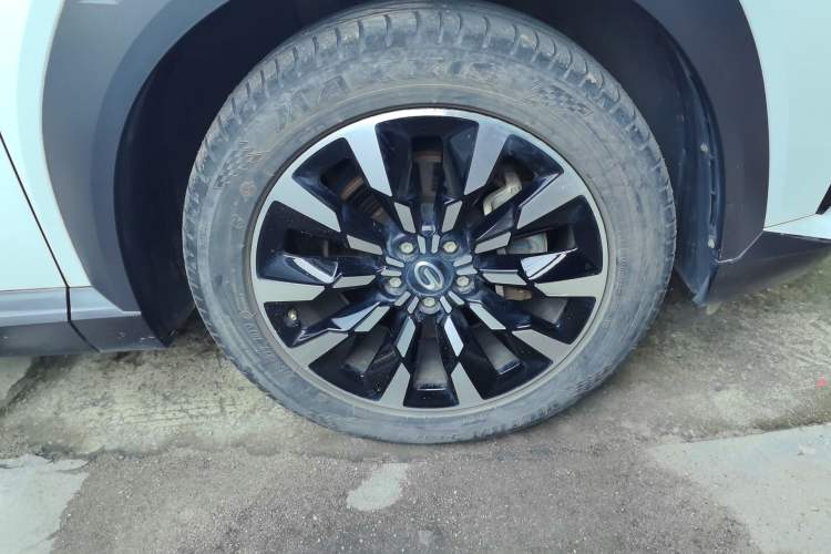 Used GAC Trumpchi EMKOO 2022 2.0 ATK TwinStar Pro Edition Right Front Wheel Hub