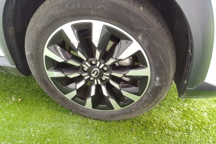 Used GAC Trumpchi EMKOO 2022 2.0 ATK TwinStar Pro Edition Right Front Wheel Hub