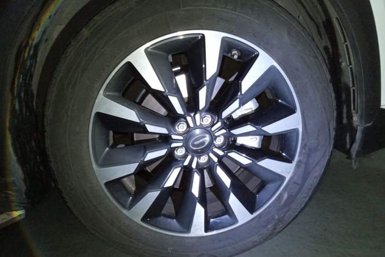Used GAC Trumpchi EMKOO 2022 1.5T Supernova Pro Edition Right Front Wheel Hub