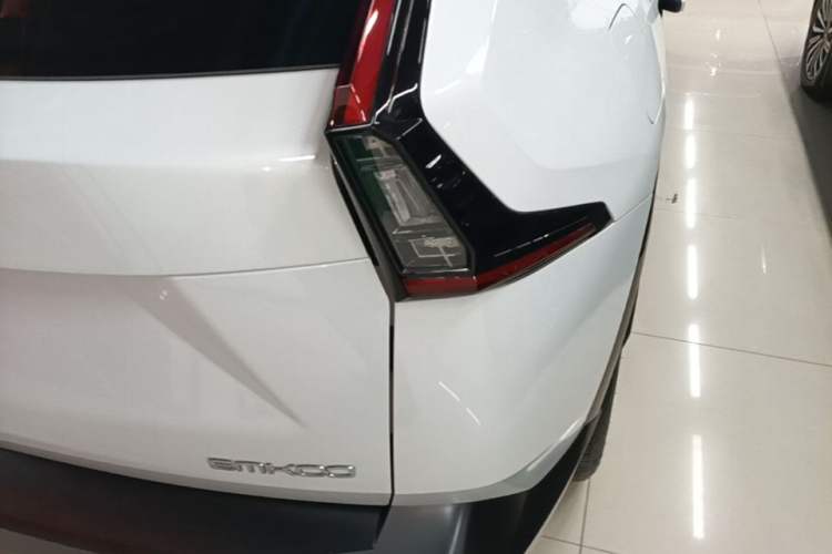 Used GAC Trumpchi EMKOO 2022 1.5T Supernova Pro Edition Right Rear Taillight