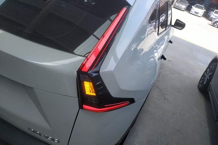 Used GAC Trumpchi EMKOO 2022 1.5T Supernova Max Edition Right Rear Taillight