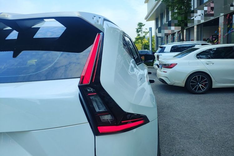 Used GAC Trumpchi EMKOO 2022 1.5T Supernova Pro Edition Right Rear Taillight