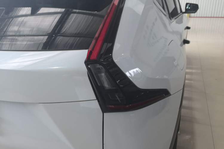 Used GAC Trumpchi EMKOO 2022 1.5T Supernova Pro Edition Right Rear Taillight