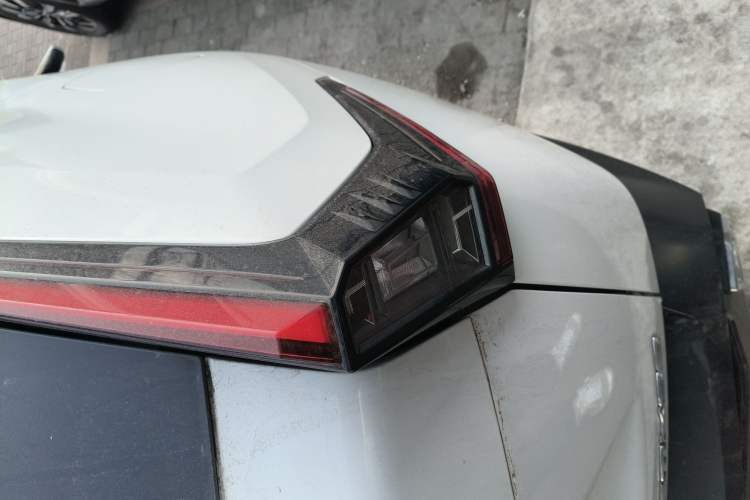 Used GAC Trumpchi EMKOO 2022 1.5T Supernova Pro Edition Right Rear Taillight