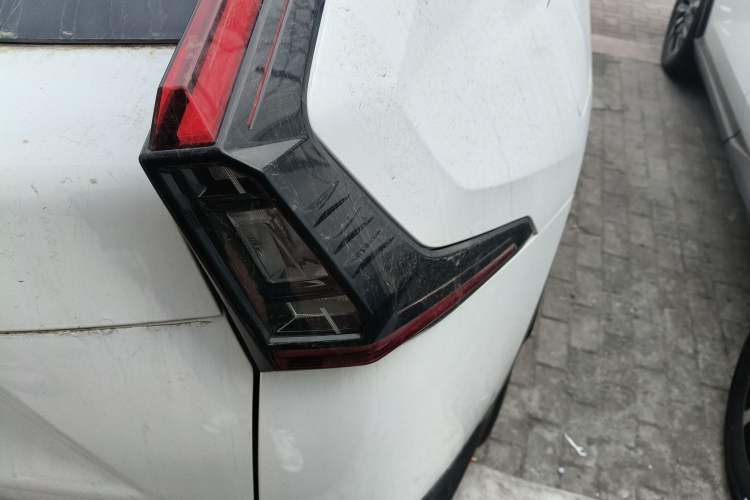 Used GAC Trumpchi EMKOO 2022 1.5T Supernova Pro Edition Right Rear Taillight
