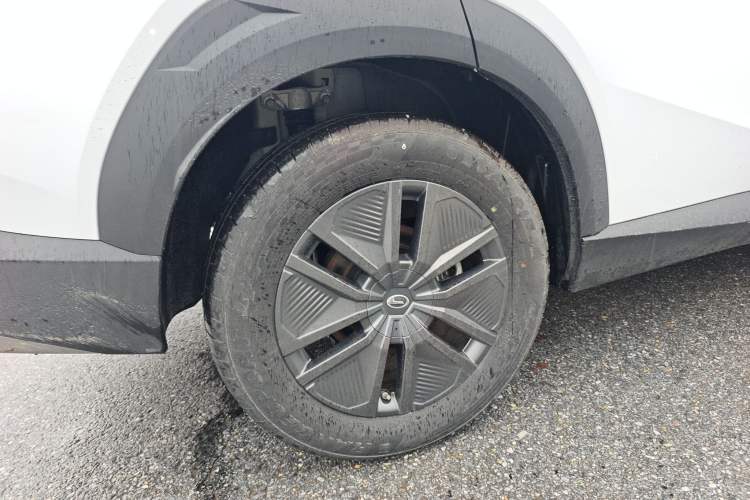 Used GAC Trumpchi EMKOO 2022 2.0 ATK Gemini Edition Right Rear Wheel Hub