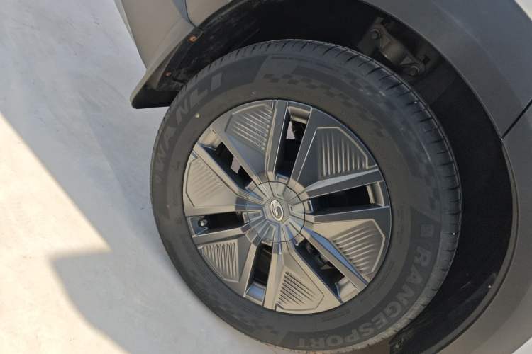 Used GAC Trumpchi EMKOO 2022 1.5T Supernova Edition Right Rear Wheel Hub