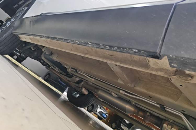 Used GAC Trumpchi EMKOO 2022 2.0 ATK TwinStar Pro Edition Right Side Sill