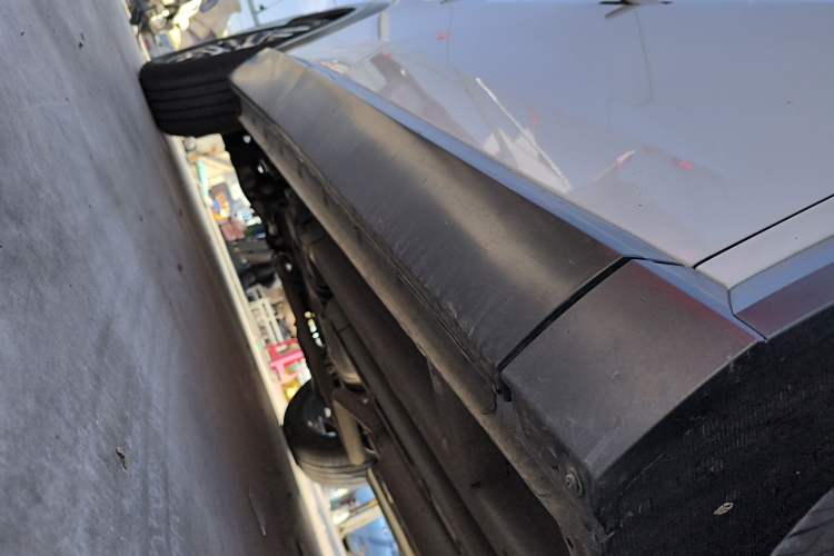 Used GAC Trumpchi EMKOO 2022 1.5T Supernova Pro Edition Right Side Sill
