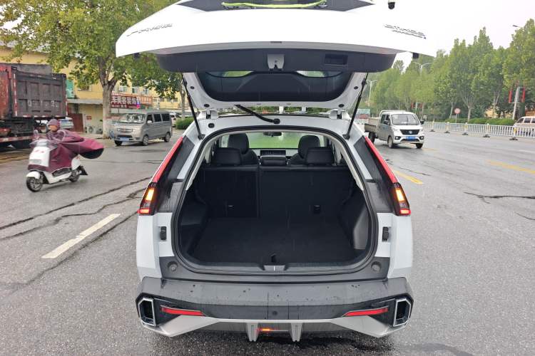 Used GAC Trumpchi EMKOO 2022 2.0 ATK Gemini Edition Trunk