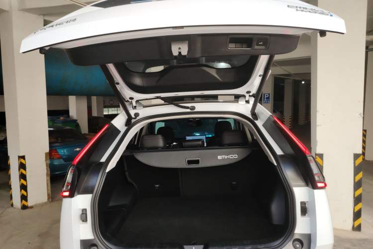 Used GAC Trumpchi EMKOO 2022 2.0 ATK TwinStar Max Edition Trunk