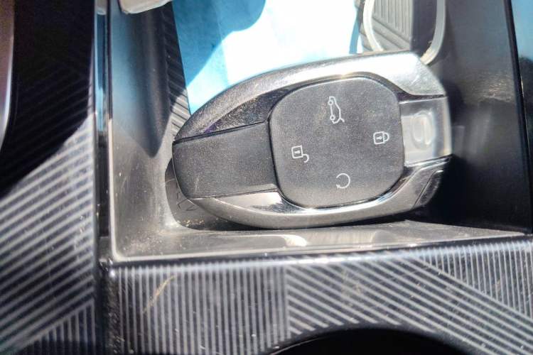Used GAC Trumpchi EMKOO 2022 1.5T Supernova Pro Edition Vehicle Key