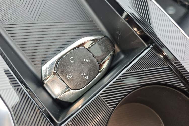 Used GAC Trumpchi EMKOO 2022 2.0 ATK Gemini Edition Vehicle Key