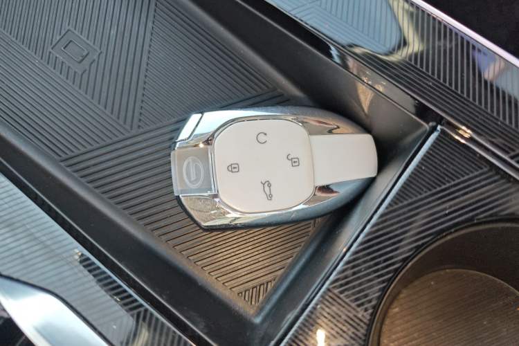 Used GAC Trumpchi EMKOO 2022 1.5T Supernova Edition Vehicle Key