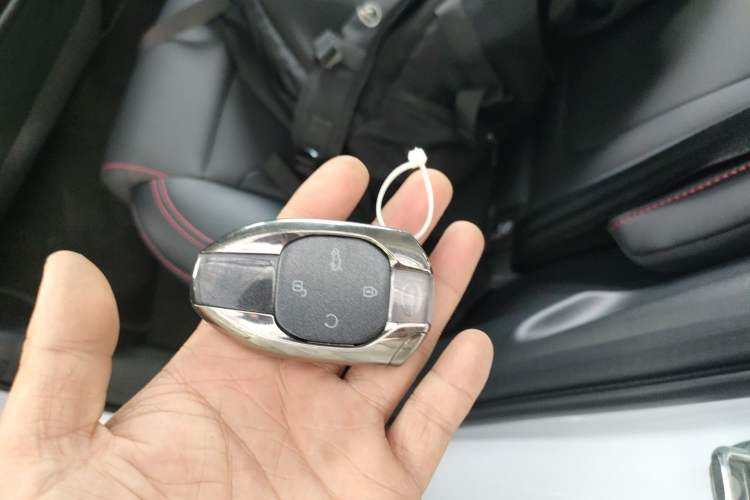 Used GAC Trumpchi EMKOO 2022 2.0T Neutron Star Pro Edition Vehicle Key