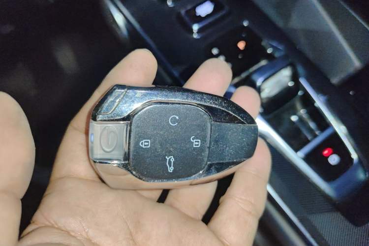 Used GAC Trumpchi EMKOO 2022 1.5T Supernova Pro Edition Vehicle Key