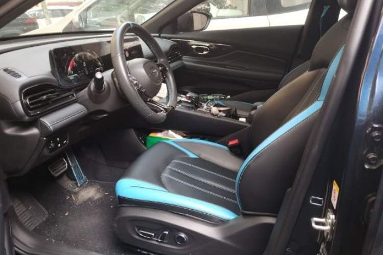 Used GAC Trumpchi EMPOW 2023 270T DCT J16 Galaxy Fighter Edition Right Front Seat