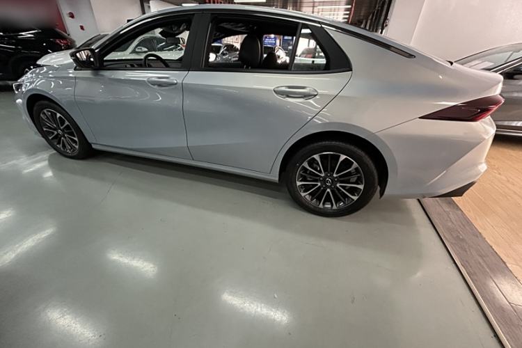 Used GAC Trumpchi EMPOW 2023 Shadow Leopard H High-Energy Hybrid Edition Exterior 6