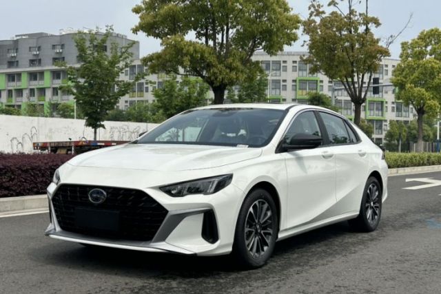 Ojetý GAC Trumpchi EMPOW 2023 Shadow Leopard H High-Energy Hybrid Edition
