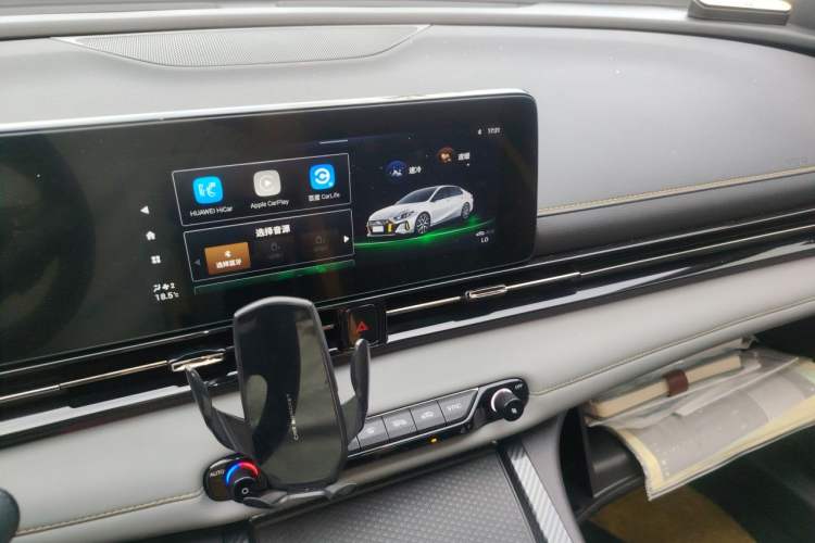 Used GAC Trumpchi EMPOW 2021 270T DCT J15 Version Audio And AC Panel
