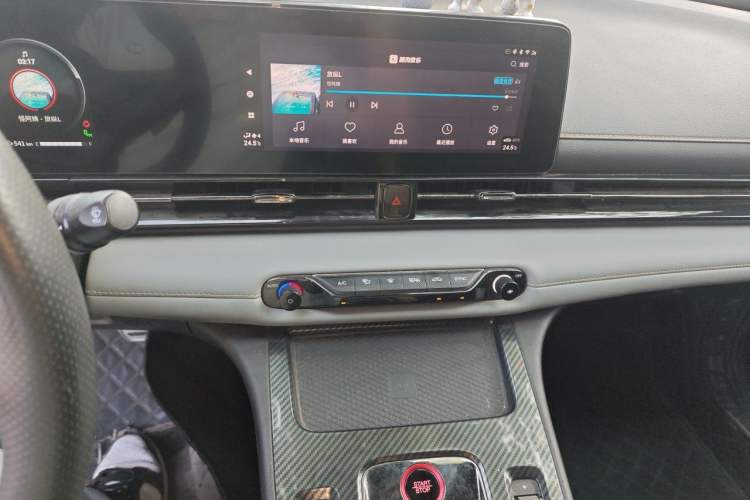 Used GAC Trumpchi EMPOW 2021 270T DCT J16 Version Audio And AC Panel