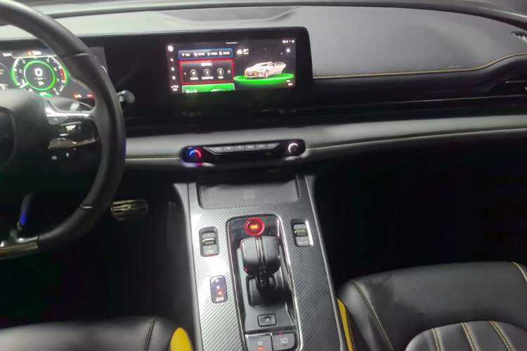 Used GAC Trumpchi EMPOW 2021 270T DCT J16 Version Audio And AC Panel