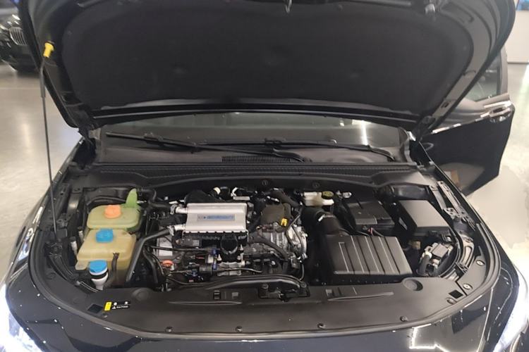 Used GAC Trumpchi EMPOW 2021 270T DCT J15 Version Engine Bay