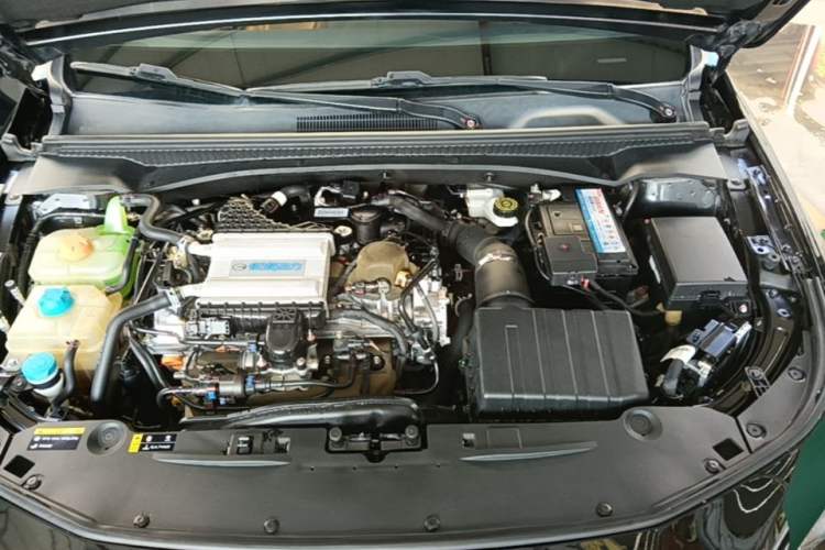 Used GAC Trumpchi EMPOW 2021 270T DCT J15 Version Engine Bay