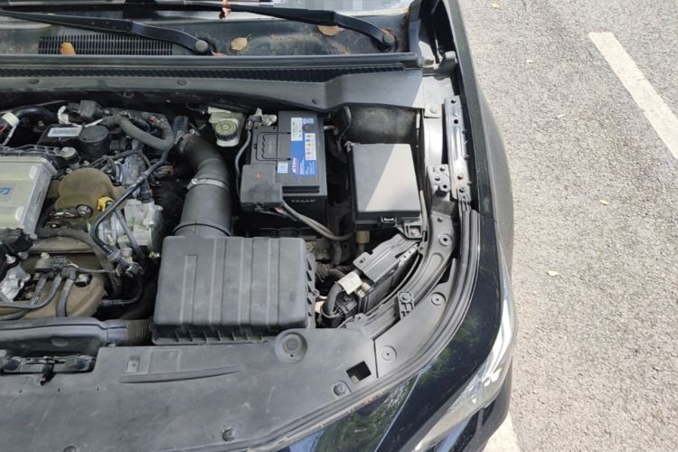 Used GAC Trumpchi EMPOW 2021 270T DCT J16 Version Engine Bay Left