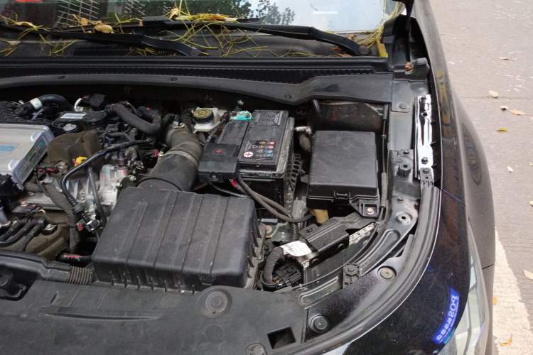 Used GAC Trumpchi EMPOW 2021 270T DCT J15 Version Engine Bay Left