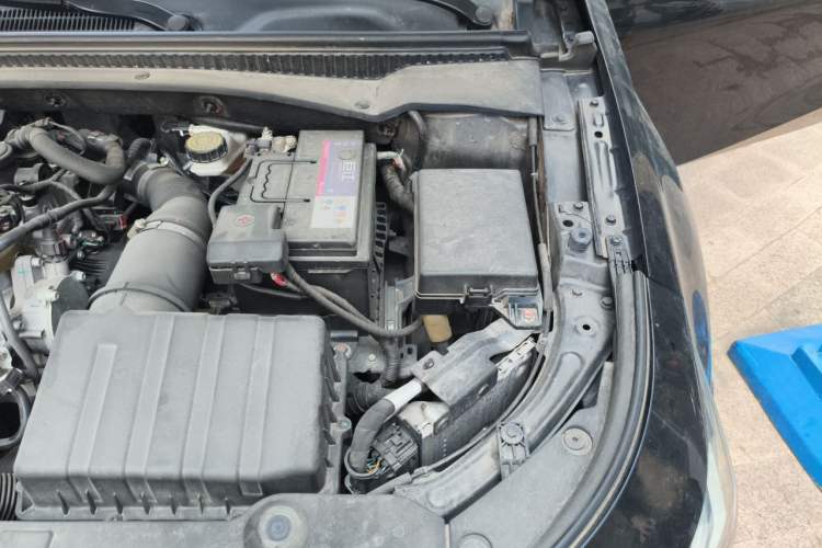 Used GAC Trumpchi EMPOW 2021 270T DCT J15 Version Engine Bay Left