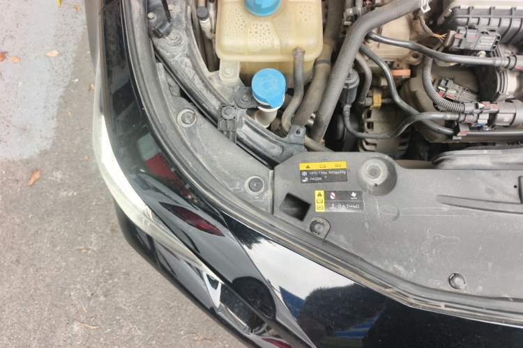 Used GAC Trumpchi EMPOW 2021 270T DCT J16 Version Engine Bay Right