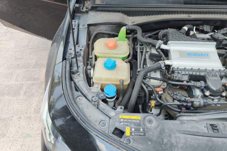 Used GAC Trumpchi EMPOW 2021 270T DCT J15 Version Engine Bay Right