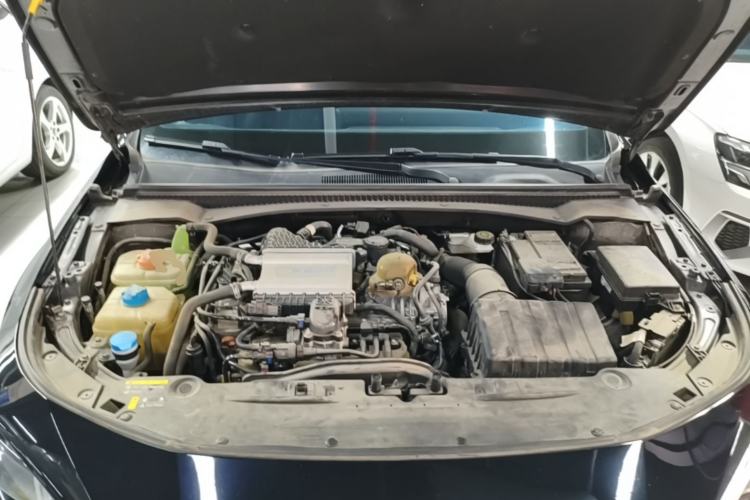 Used GAC Trumpchi EMPOW 2021 270T DCT J15 Version Engine Bay
