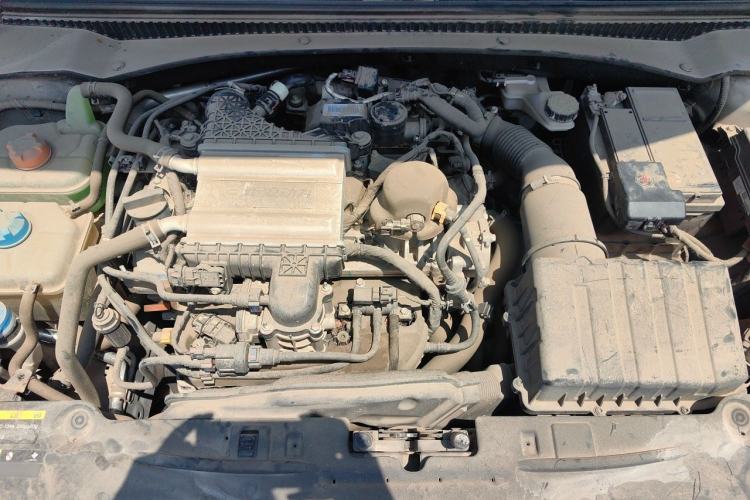 Used GAC Trumpchi EMPOW 2021 270T DCT J15 Version Engine Bay