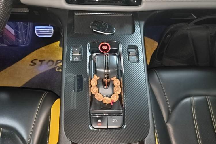 Used GAC Trumpchi EMPOW 2021 270T DCT J15 Version Gear Lever