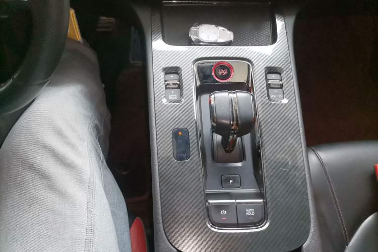 Used GAC Trumpchi EMPOW 2021 270T DCT J16 Version Gear Lever