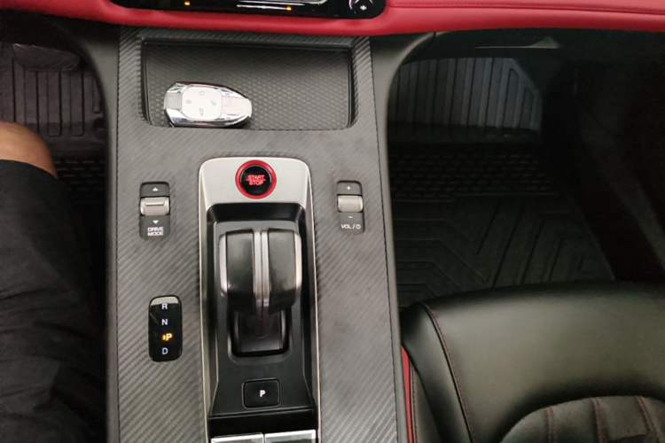 Used GAC Trumpchi EMPOW 2021 270T DCT J11 Version Gear Lever