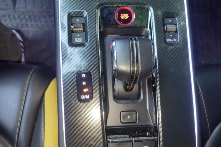 Used GAC Trumpchi EMPOW 2021 270T DCT J15 Version Gear Lever