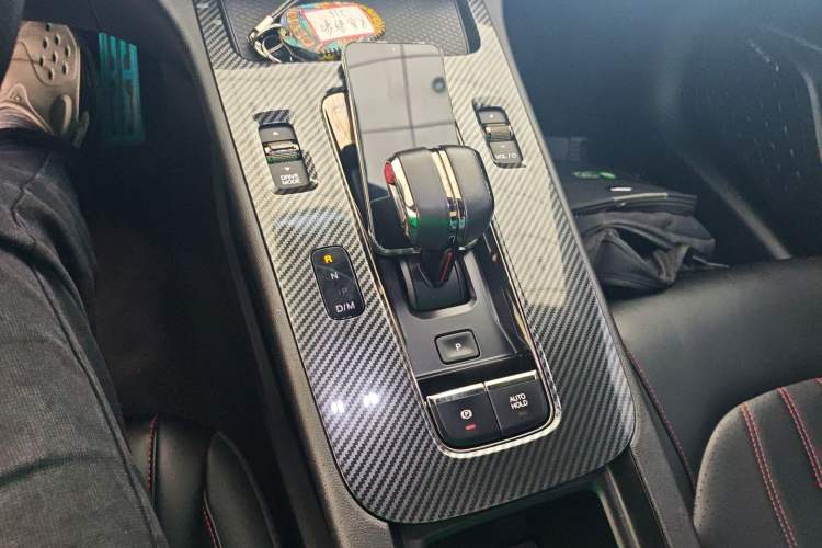 Used GAC Trumpchi EMPOW 2021 270T DCT J16 Version Gear Lever