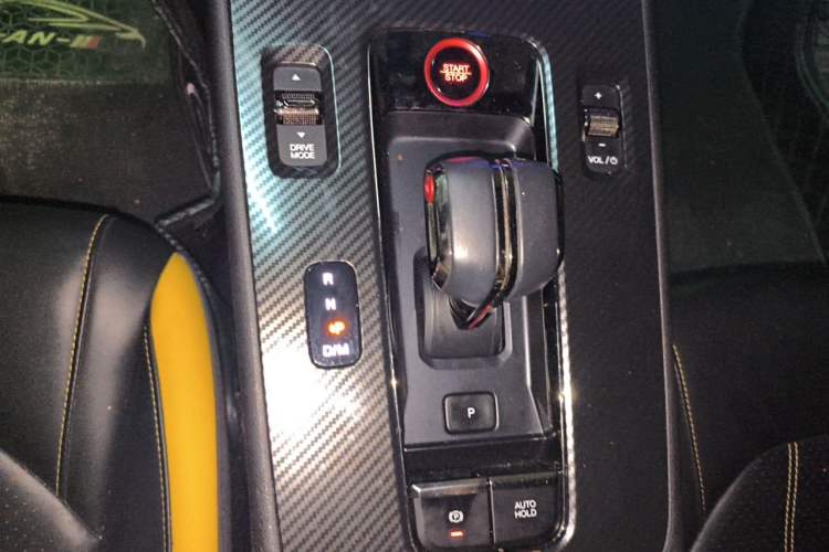 Used GAC Trumpchi EMPOW 2021 270T DCT J15 Version Gear Lever