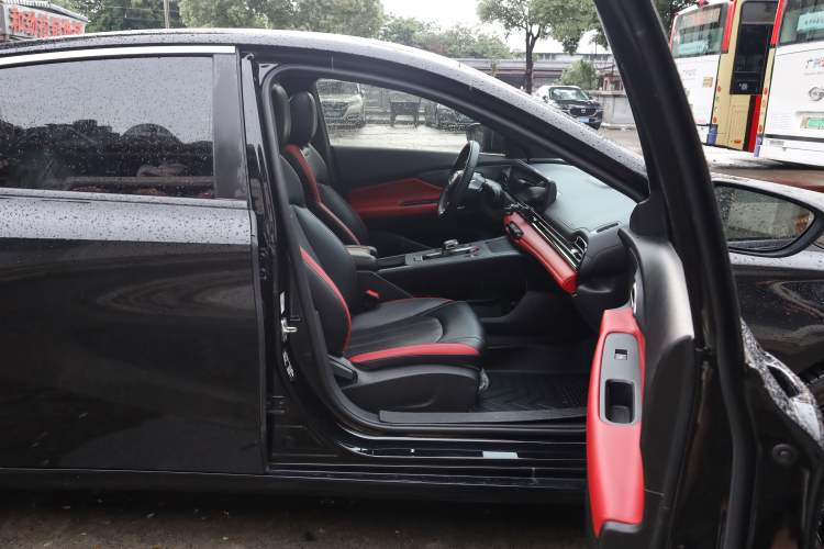 Used GAC Trumpchi EMPOW 2021 270T DCT J11 Version Interior 8
